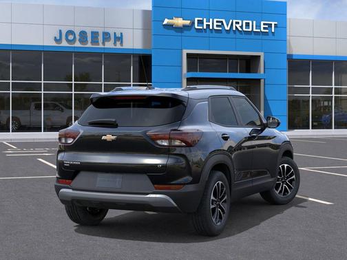 Mosaic Black Metallic 2026 Chevrolet Trailblazer LT