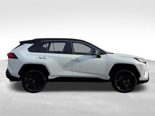 2024 Toyota RAV4 Hybrid SE