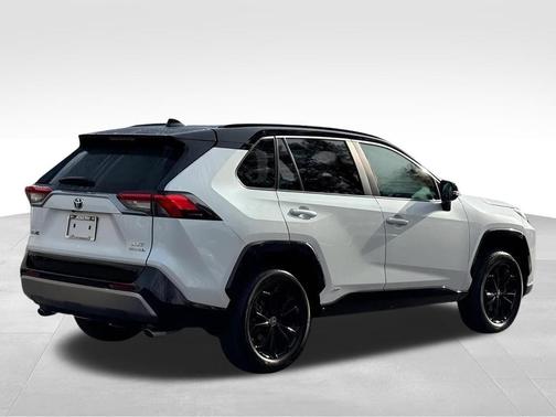 2024 Toyota RAV4 Hybrid SE