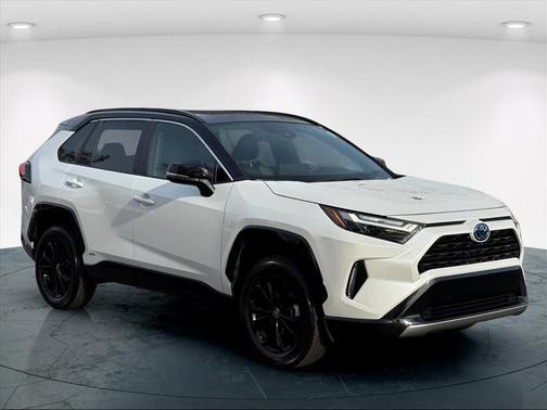 2024 Toyota RAV4 Hybrid SE