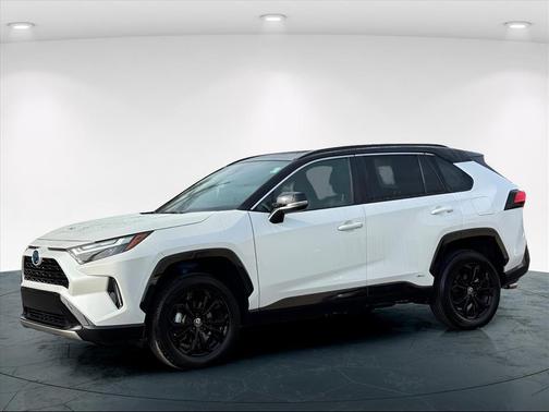 2024 Toyota RAV4 Hybrid SE