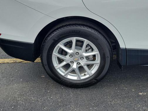 Summit White 2023 Chevrolet Equinox 1LT