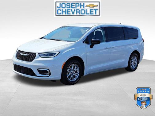 Bright White Clearcoat 2024 Chrysler Pacifica Touring L