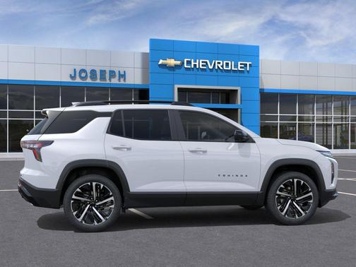 Polar White Tricoat 2026 Chevrolet Equinox AWD RS