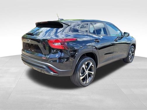 Mosaic Black Metallic 2024 Chevrolet Trax FWD 1RS
