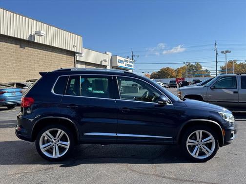 2016 Volkswagen Tiguan R-Line