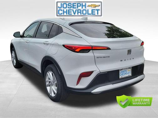 Summit White 2025 Buick Envista Preferred FWD