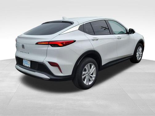Summit White 2025 Buick Envista Preferred FWD