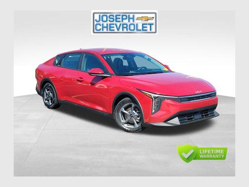 Currant Red 2025 Kia K4 LXS