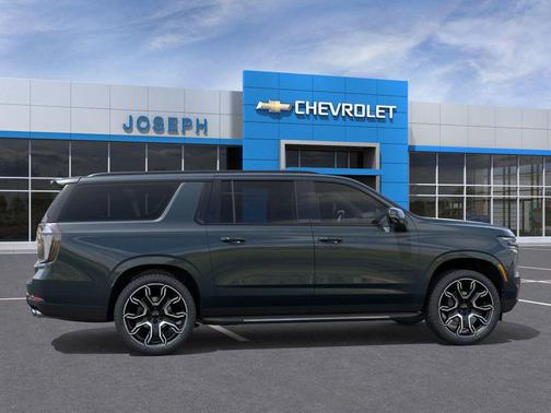 2026 Chevrolet Suburban RST