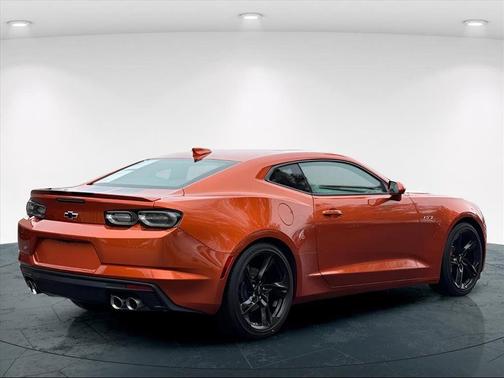 2022 Chevrolet Camaro RWD Coupe LT1