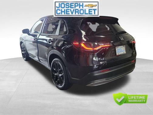 Crystal Black Pearl 2024 Honda HR-V Sport