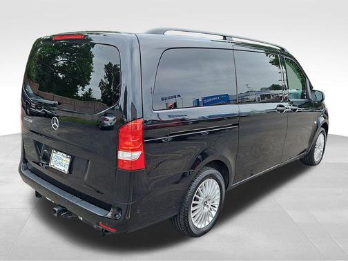 Obsidian Black Metallic 2020 Mercedes-Benz Metris Base