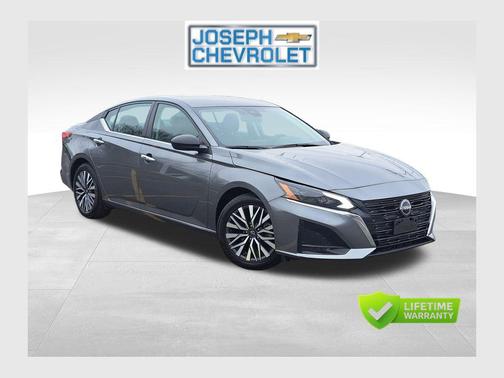 Gun Metallic 2024 Nissan Altima 2.5 SV