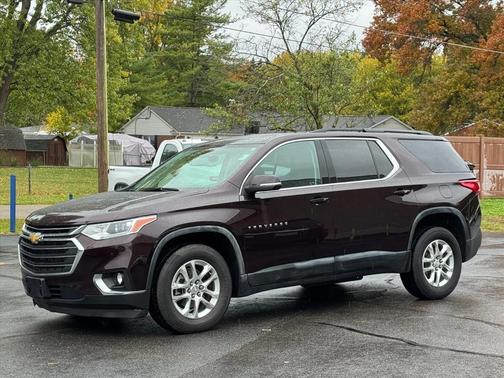 2021 Chevrolet Traverse LT Cloth