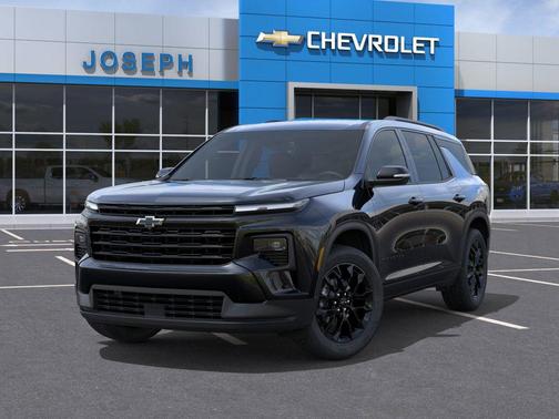 Mosaic Black Metallic 2026 Chevrolet Traverse LT