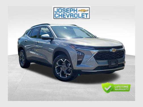 Sterling Gray Metallic 2025 Chevrolet Trax LT