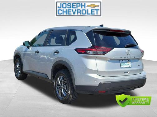 Brilliant Silver Metallic 2024 Nissan Rogue S