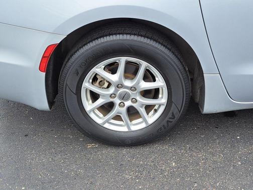 Silver Mist Clearcoat 2023 Chrysler Pacifica Touring L