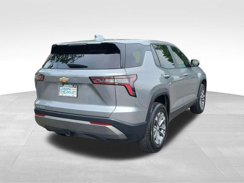 Sterling Gray Metallic 2025 Chevrolet Equinox 1LT