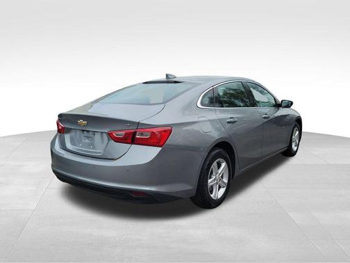 Sterling Gray Metallic 2024 Chevrolet Malibu FWD 1LT