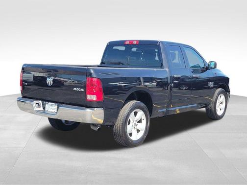 Diamond Black Crystal Pearlcoat 2024 RAM 1500 Classic SLT