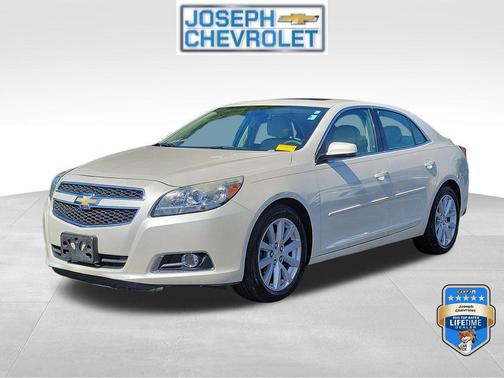 White Diamond Tricoat 2013 Chevrolet Malibu 2LT