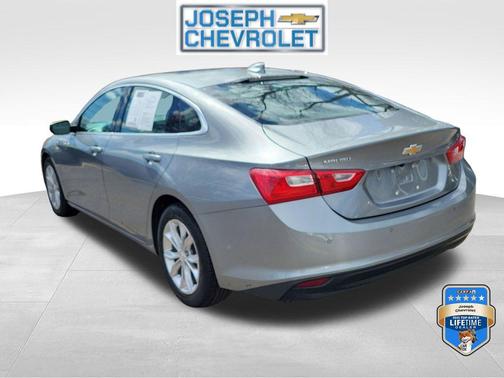 Sterling Gray Metallic 2024 Chevrolet Malibu FWD 1LT