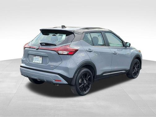 Gray/Super Black 2023 Nissan Kicks SR