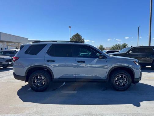 Sonic Gray Pearl 2026 Honda Pilot TrailSport