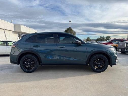 Pearl 2027 Honda HR-V Sport