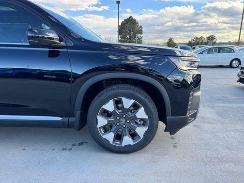 Crystal Black Pearl 2026 Honda Pilot Elite