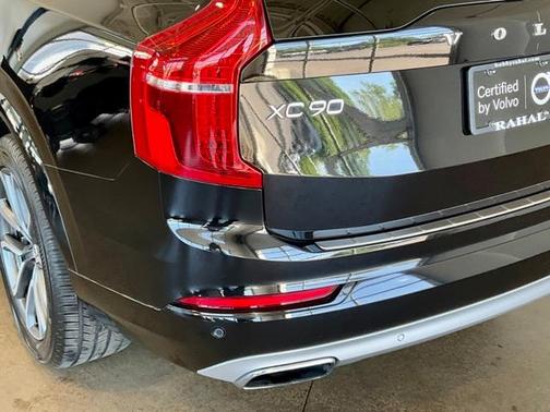 Photo 5 of 57 of 2019 Volvo XC90 T6 Momentum