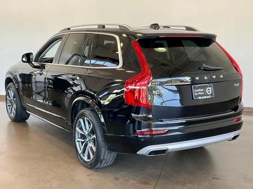 Photo 4 of 57 of 2019 Volvo XC90 T6 Momentum