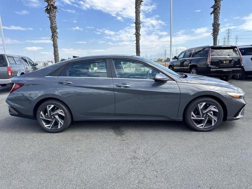 2025 Hyundai ELANTRA HEV Limited