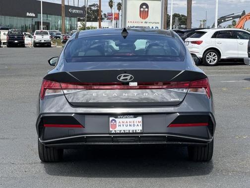 2025 Hyundai ELANTRA HEV Limited