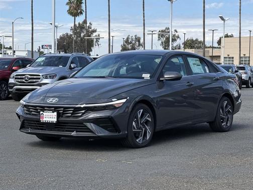 2025 Hyundai ELANTRA HEV Limited