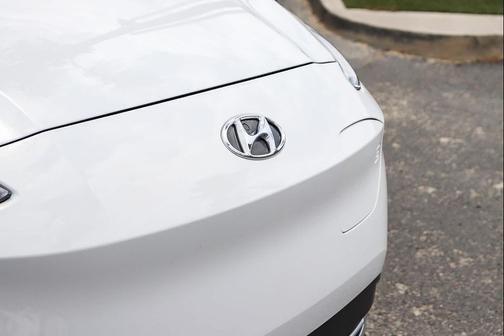 Lunar White 2023 Hyundai KONA EV Limited