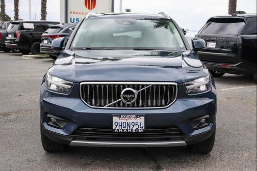 Blue 2019 Volvo XC40 T5 Inscription