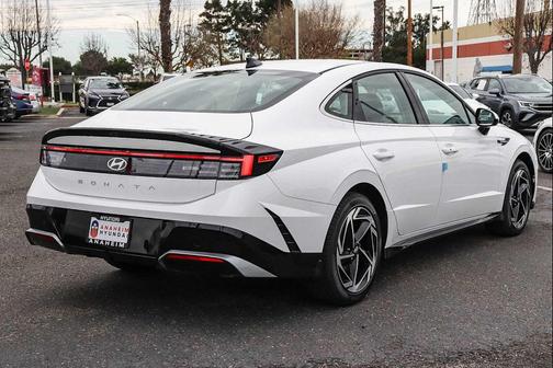 2026 Hyundai SONATA SEL