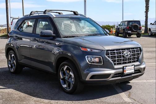 Ecotronic Gray 2026 Hyundai VENUE SEL