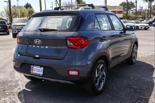 Ecotronic Gray 2026 Hyundai VENUE SEL