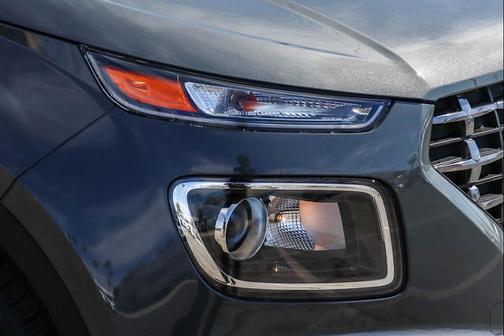 Ecotronic Gray 2026 Hyundai VENUE SEL