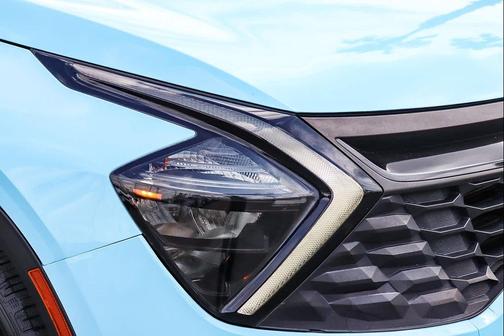 2023 Kia Sportage Hybrid LX