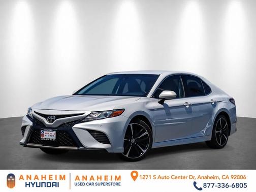 Wind Chill Pearl 2018 Toyota Camry XSE