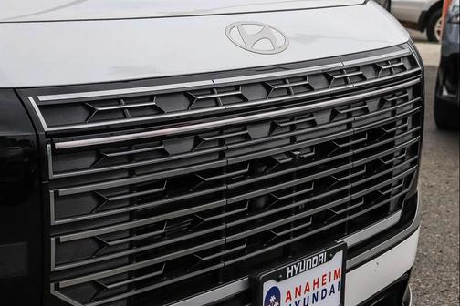 Creamy White Pearl 2026 Hyundai Palisade Hybrid Calligraphy
