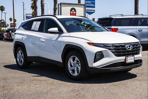 White Pearl 2024 Hyundai TUCSON SEL