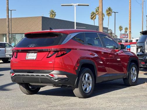 2022 Hyundai TUCSON SE