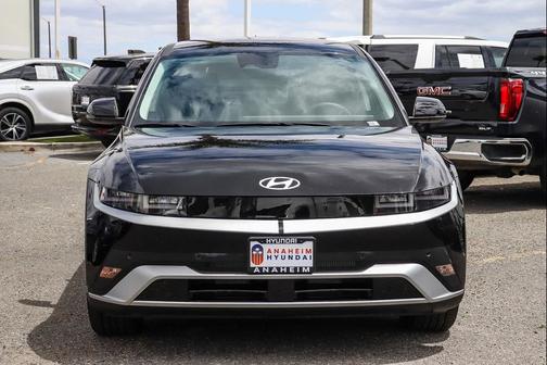 Abyss Black 2026 Hyundai IONIQ 5 SE