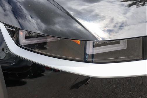 Abyss Black 2026 Hyundai IONIQ 5 SE
